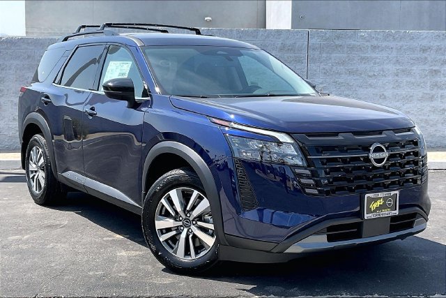 New 2026 Nissan Pathfinder SL FWD image 13