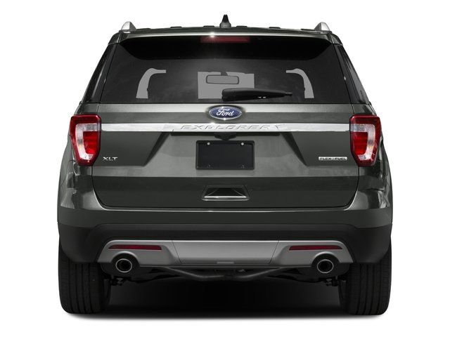 Used 2017 Ford Explorer XLT w/ Equipment Group 202A image 5
