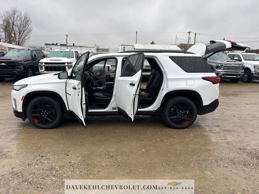 Used 2022 Chevrolet Traverse Premier w/ Redline Edition image 23
