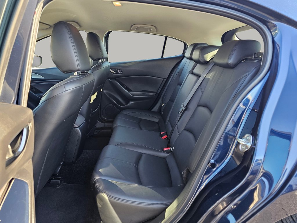 Used 2018 MAZDA MAZDA3 Touring image 26