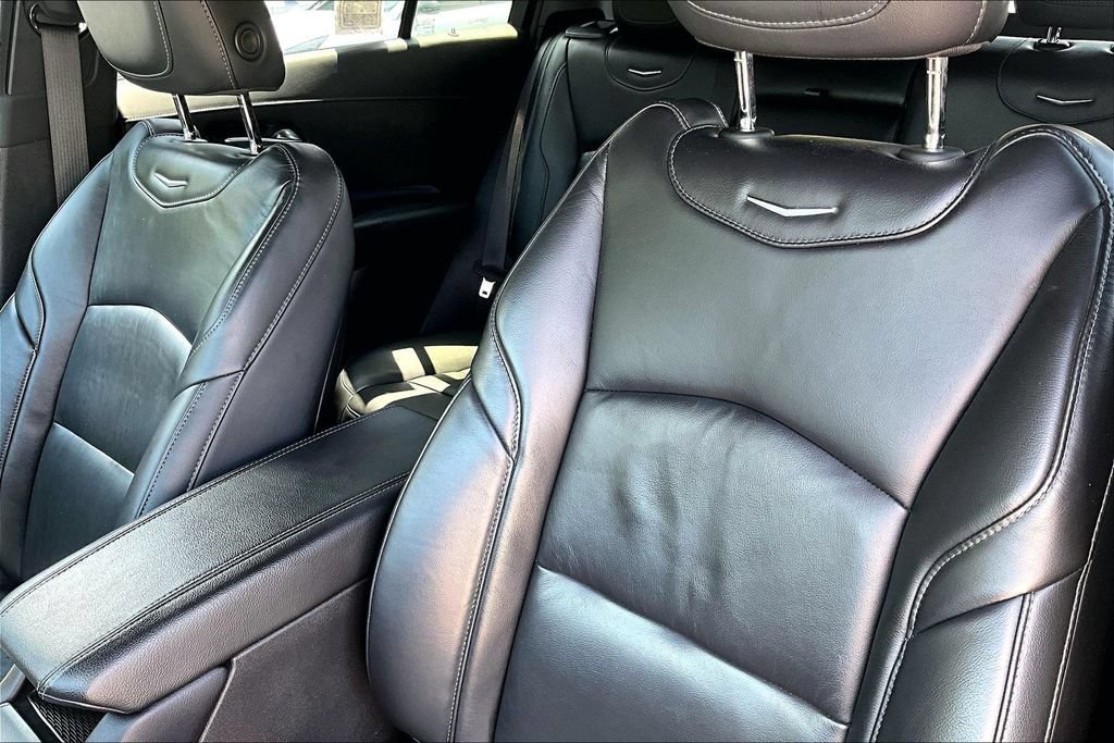Used 2023 Cadillac XT4 Luxury AWD/4WD image 21