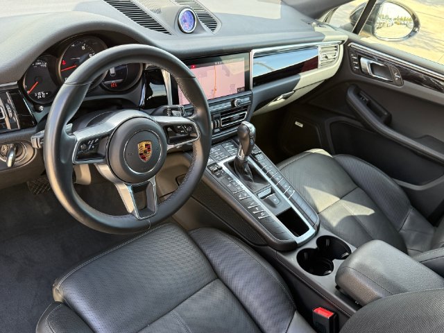 Used 2021 Porsche Macan AWD/4WD image 10