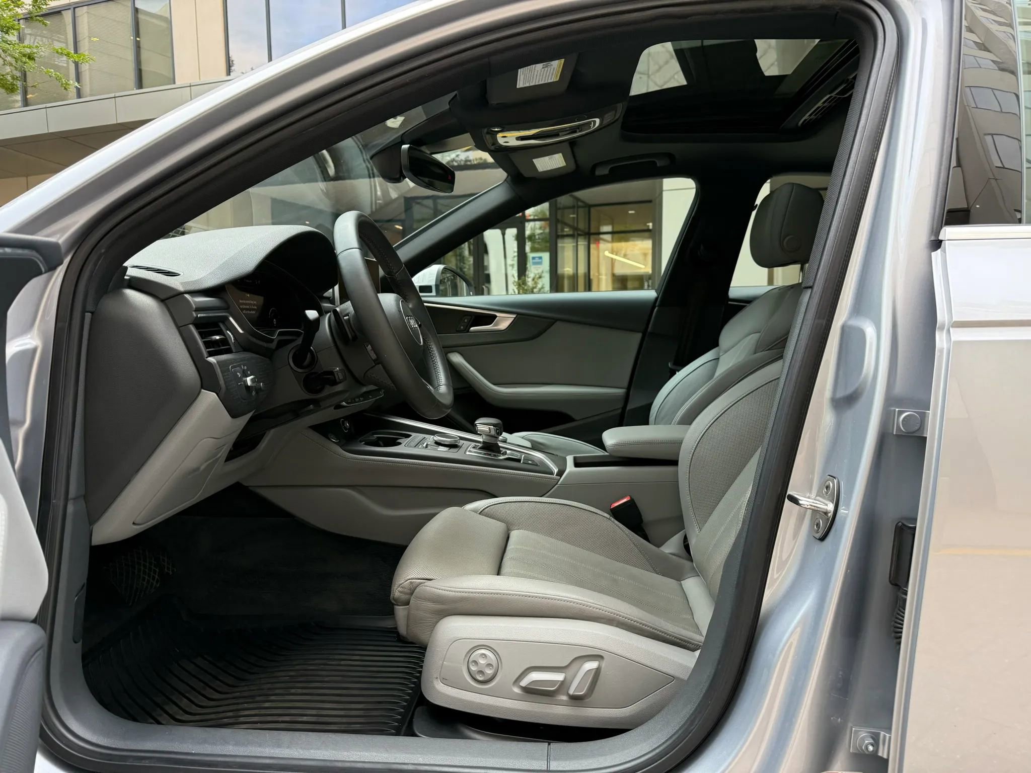 Used 2019 Audi A4 2.0T Premium Plus w/ Premium Plus Package AWD/4WD image 23