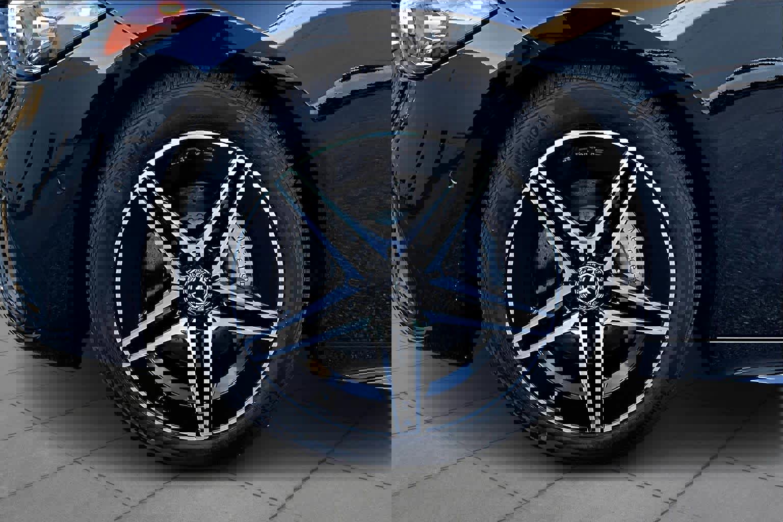 Used 2025 Mercedes-Benz C 300 4MATIC Sedan image 10