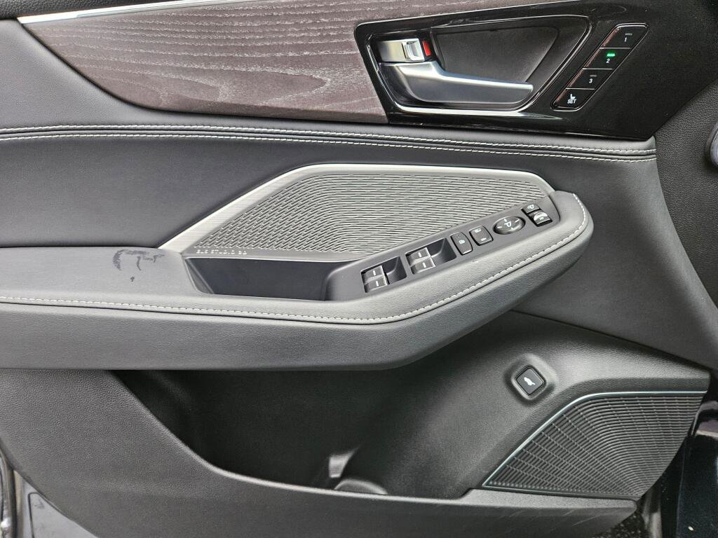 Certified 2023 Acura MDX SH-AWD w/ Advance Package image 26