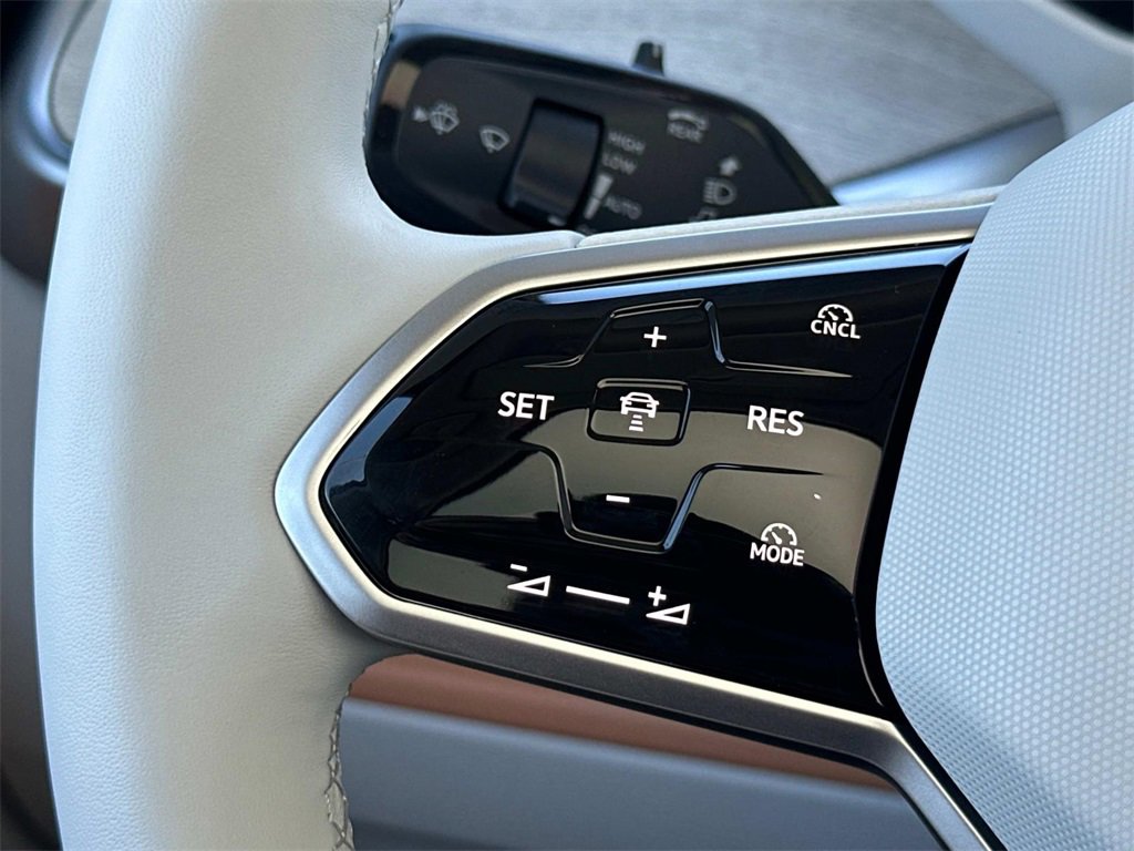 New 2025 Volkswagen ID. Buzz 1st Edition image 18