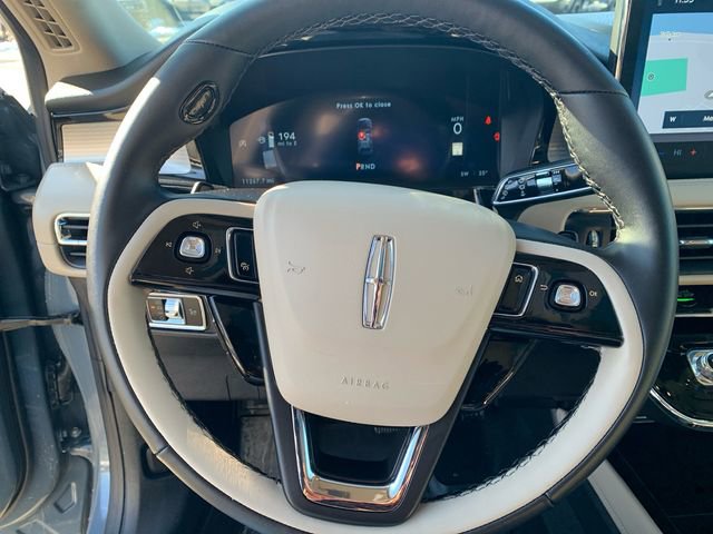 Used 2025 Lincoln Corsair AWD w/ Equipment Group 101A image 30
