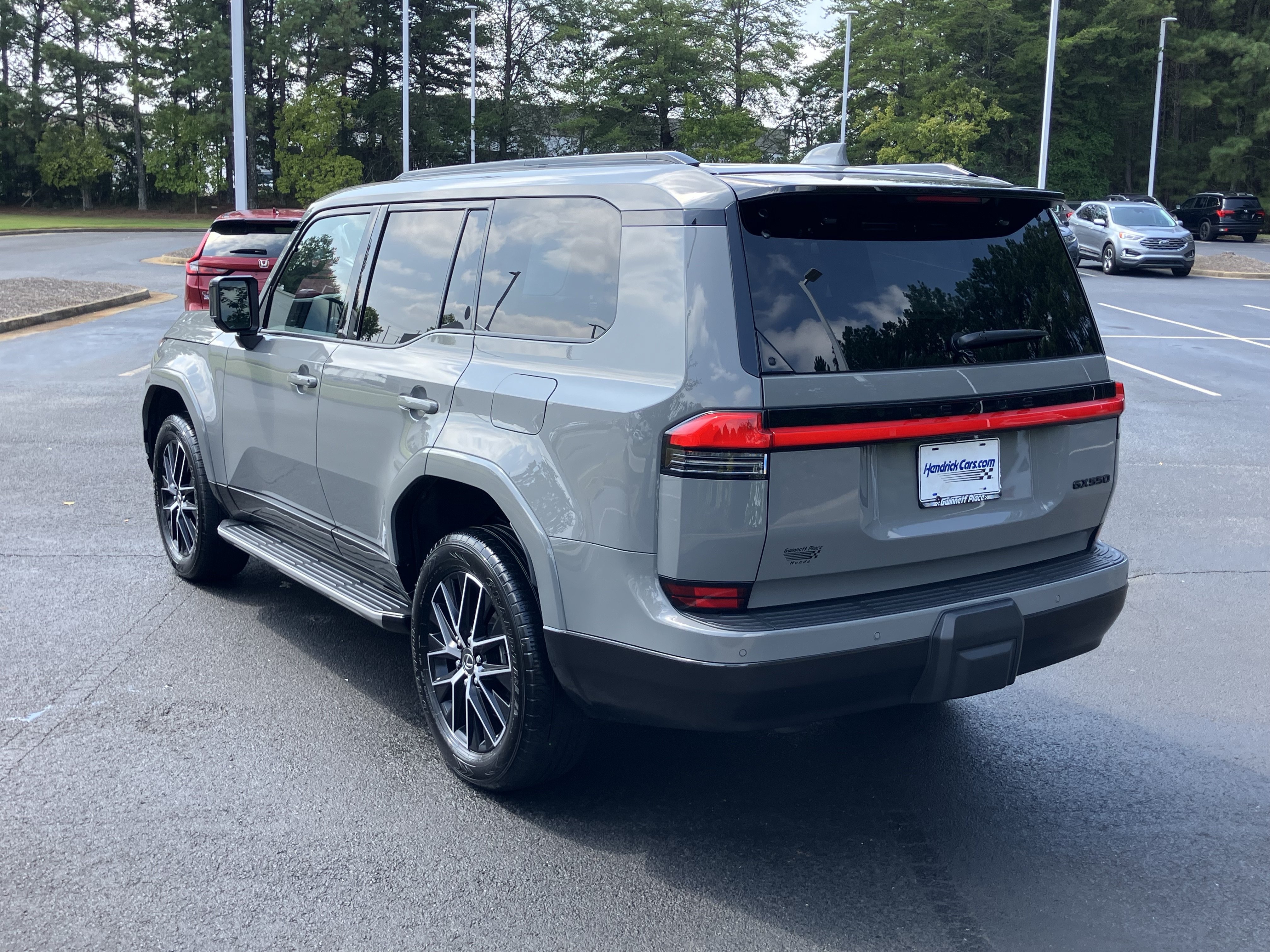 Used 2025 Lexus GX 550 w/ Accessory Package (2T) AWD/4WD image 8