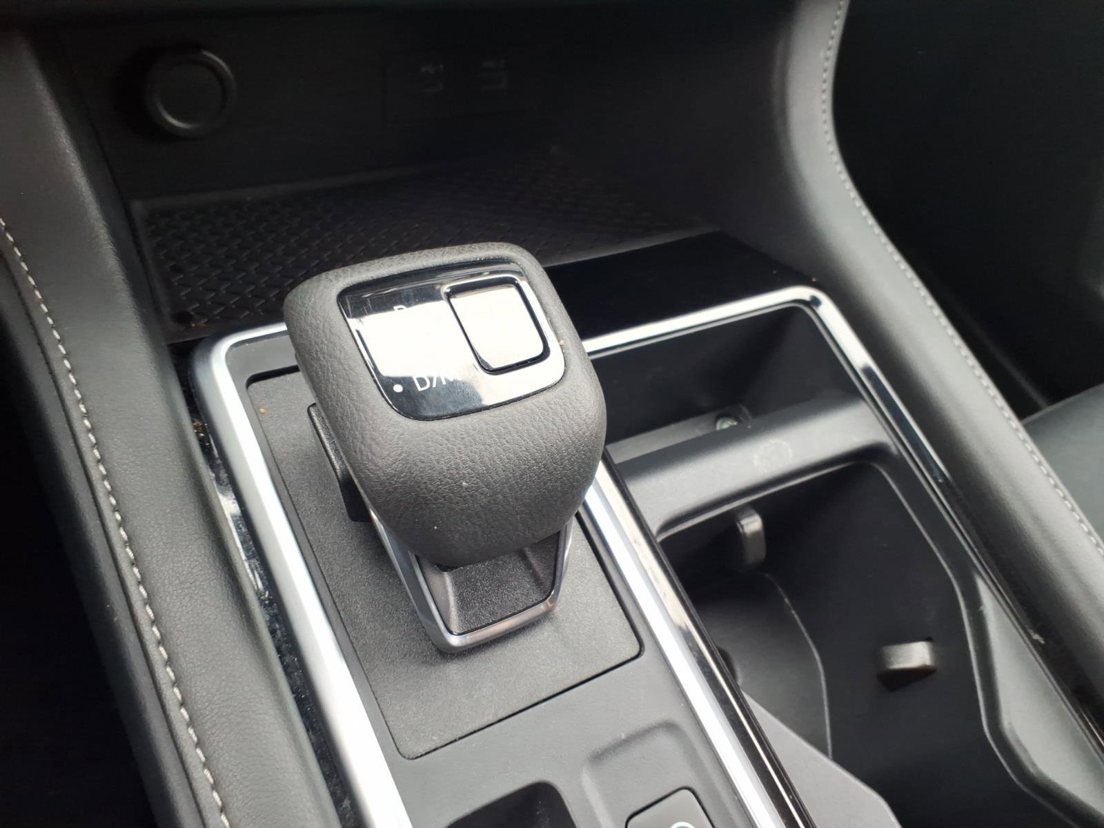 Certified 2025 Nissan Pathfinder SV FWD image 35