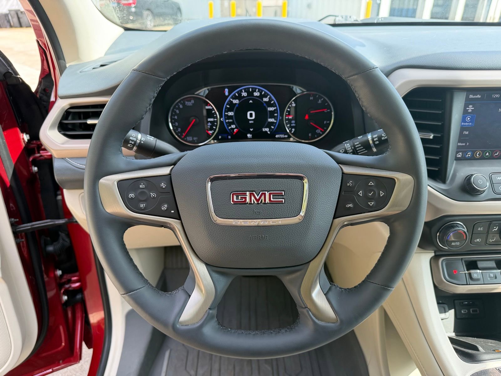 Used 2023 GMC Acadia Denali w/ Denali Ultimate Package AWD/4WD image 13