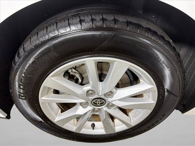 Used 2025 Toyota Camry LE FWD image 17