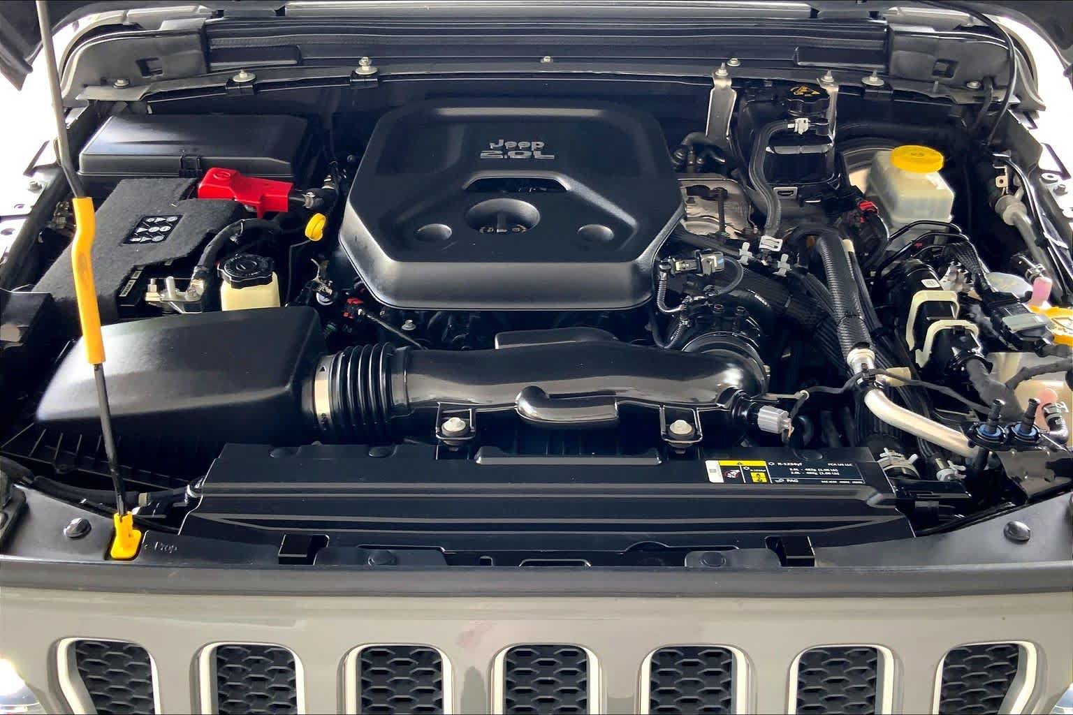 Used 2019 Jeep Wrangler Unlimited Sahara AWD/4WD image 32