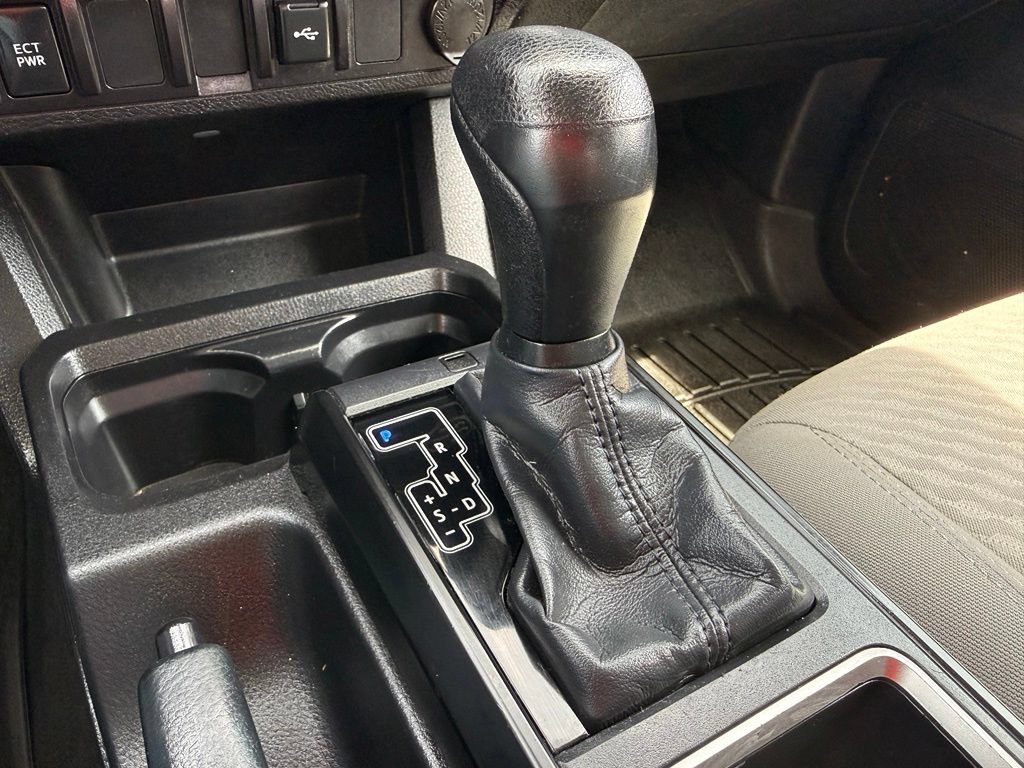 Used 2022 Toyota Tacoma SR AWD/4WD image 35