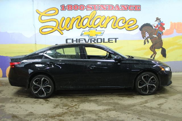 Used 2024 Nissan Altima 2.5 SR image 1