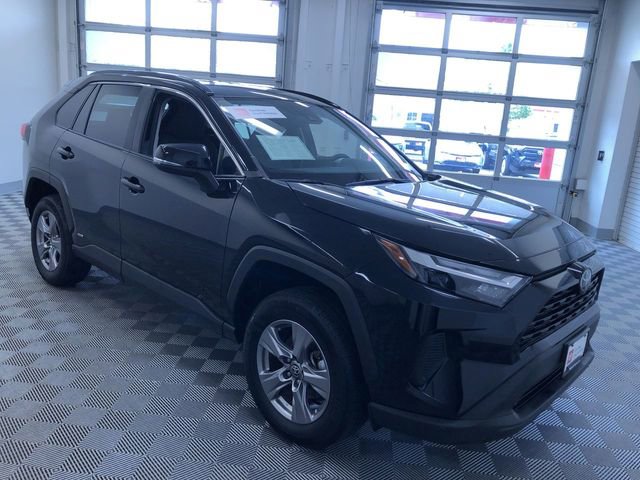 Certified 2025 Toyota RAV4 XLE AWD/4WD image 36