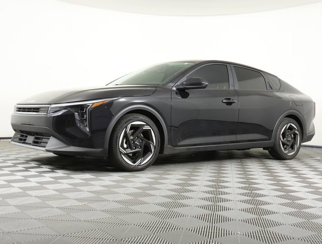 Certified 2025 Kia K4 EX image 1