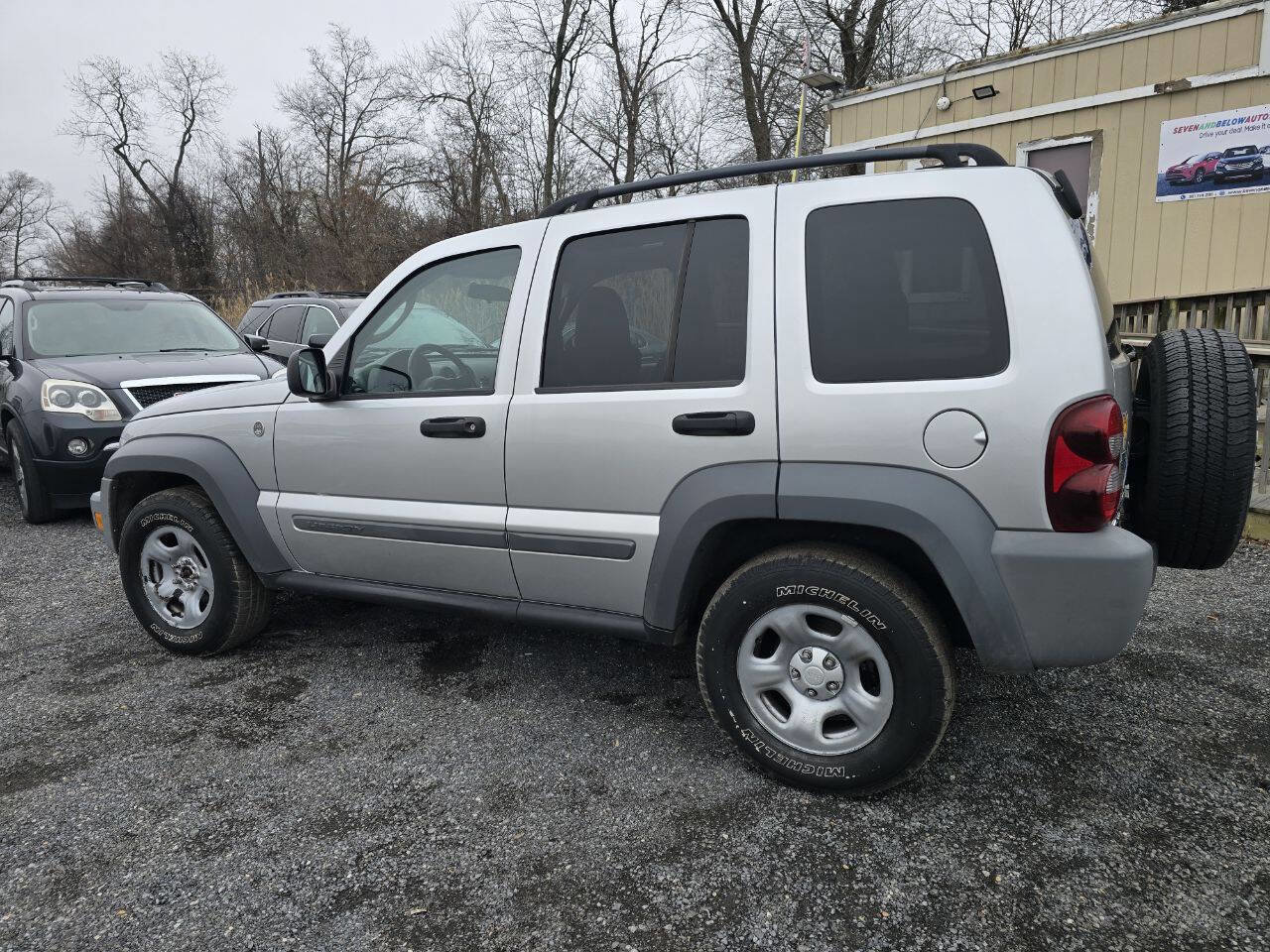 Used 2005 Jeep Liberty Sport image 14