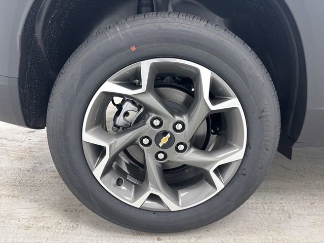 New 2026 Chevrolet Trax LT w/ Driver Confidence Package image 32