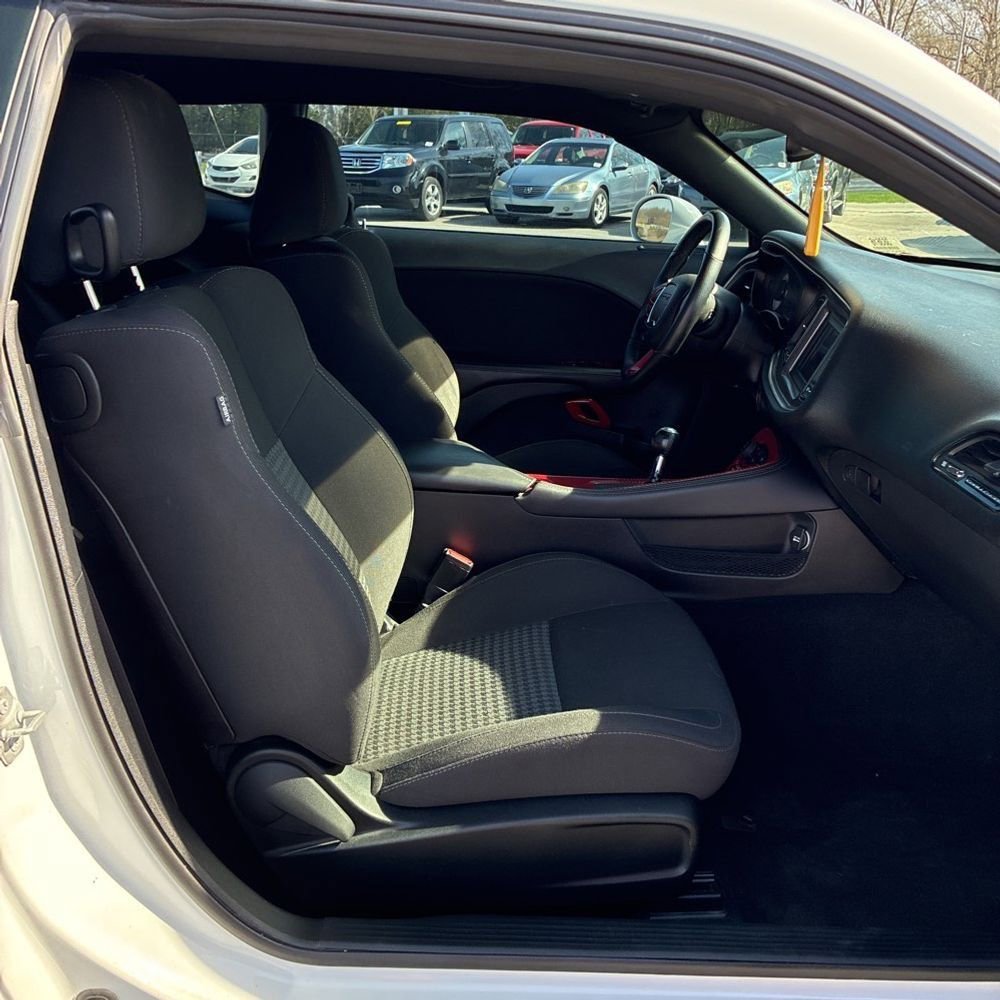 Used 2019 Dodge Challenger R/T w/ T/A Package RWD image 8