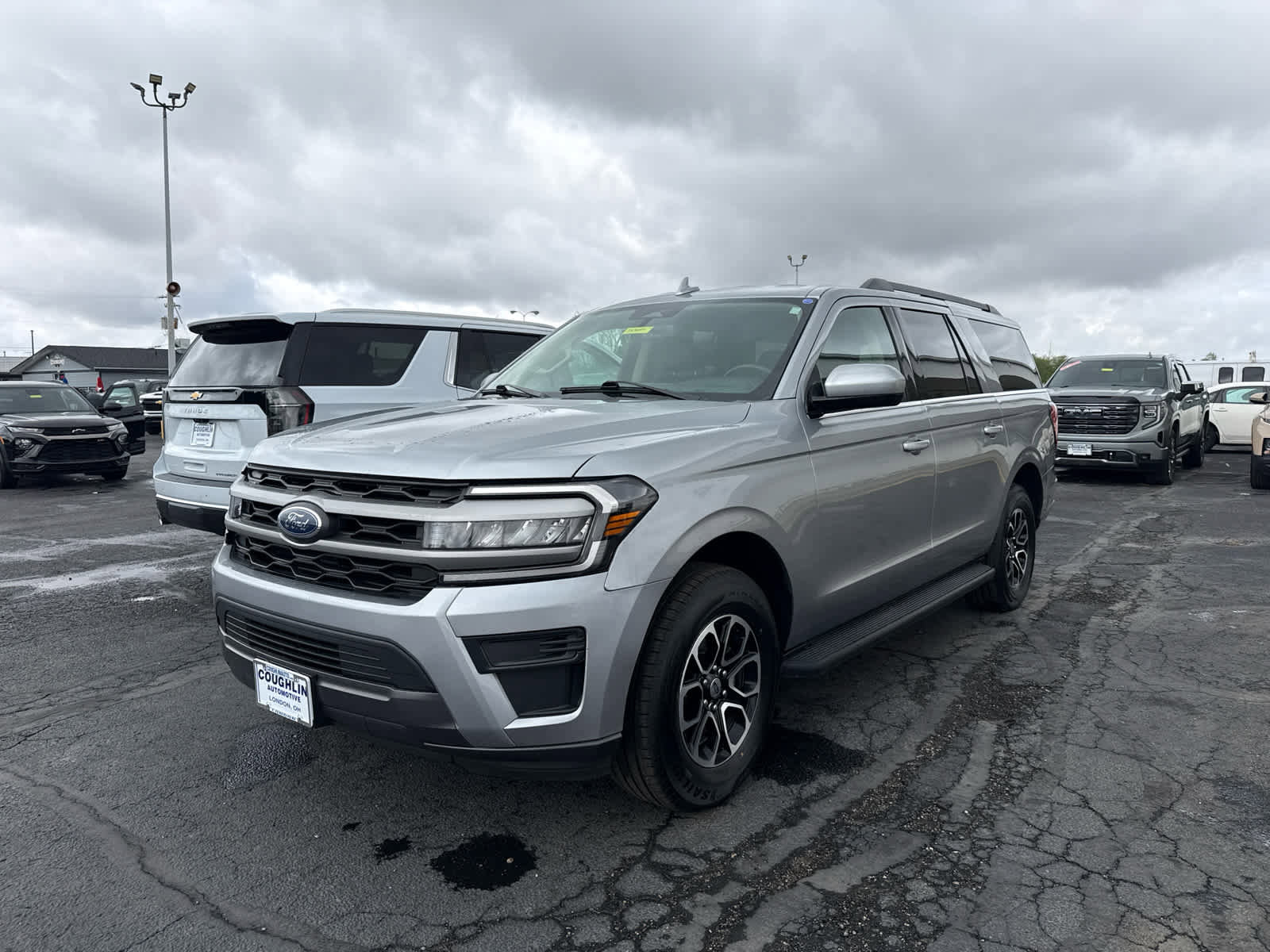 Used 2024 Ford Expedition Max XLT