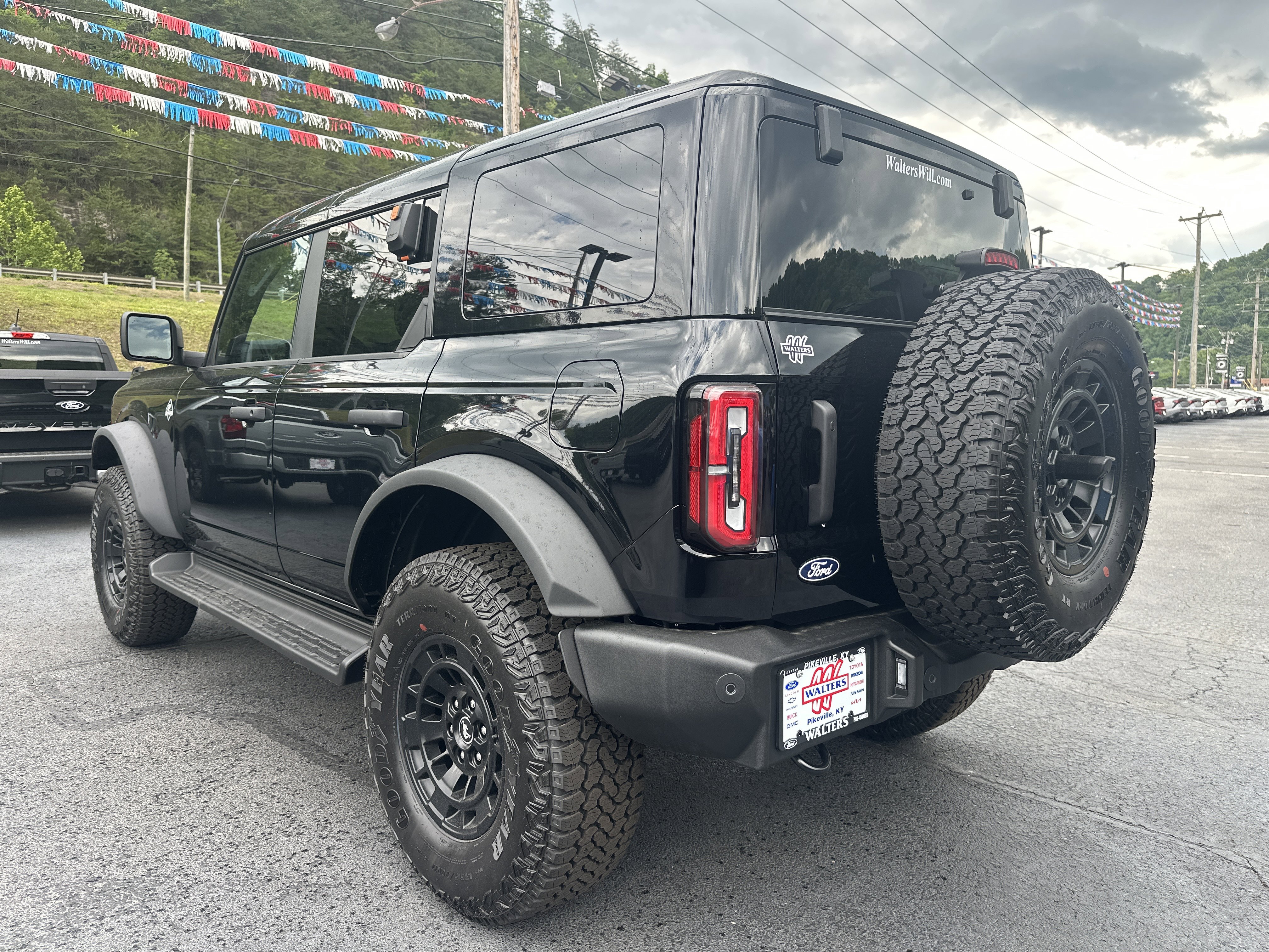 New 2026 Ford Bronco Outer Banks AWD/4WD image 3