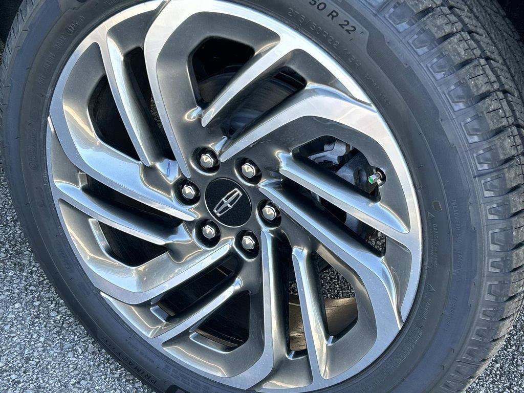 New 2026 Lincoln Navigator Premiere AWD/4WD image 10