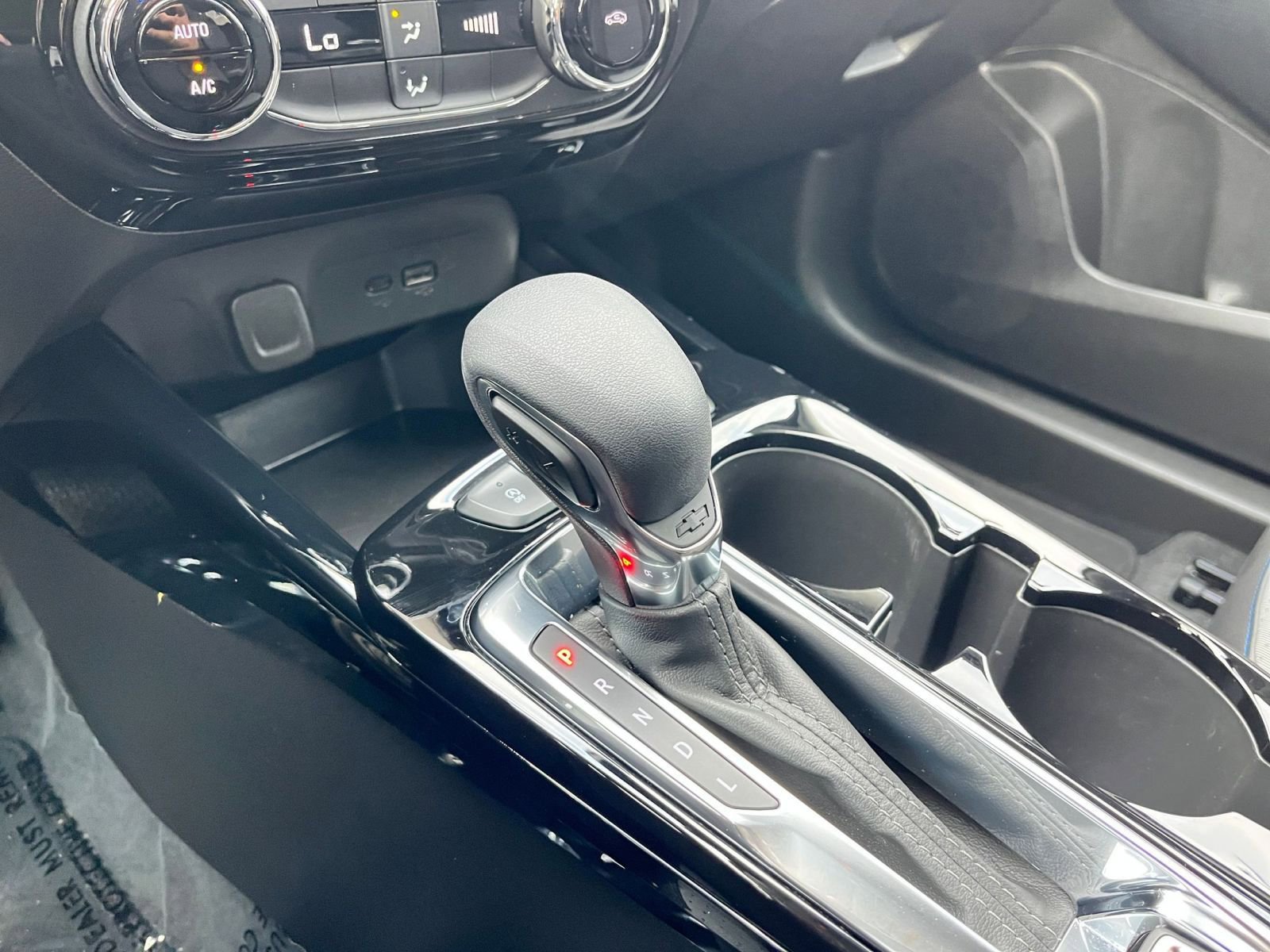 Used 2025 Chevrolet Trax LT image 39