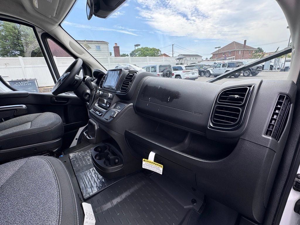 Used 2025 RAM ProMaster 2500 w/ U-Haul Equipment Group FWD image 18