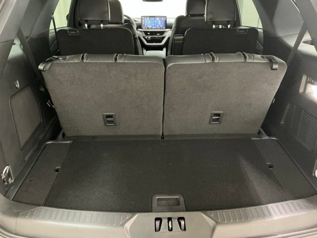 Used 2025 Ford Explorer ST w/ Sun And Sound Package AWD/4WD image 17