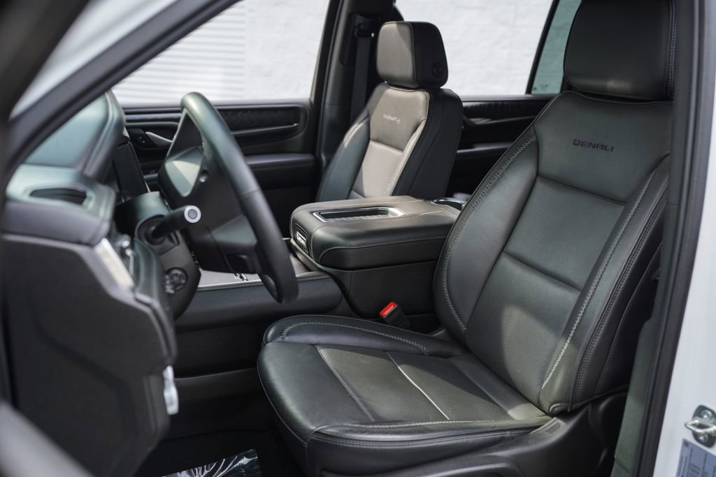 Used 2024 GMC Yukon XL Denali image 23