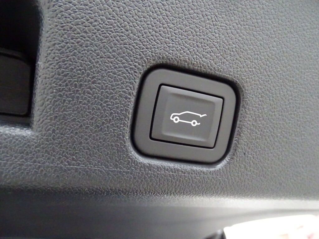 New 2025 Buick Enclave Sport Touring w/ Super Cruise Package image 21