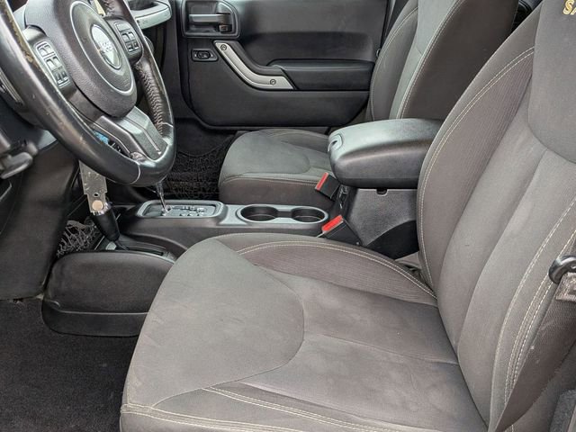 Used 2015 Jeep Wrangler Unlimited Sahara w/ Dual Top Group image 12