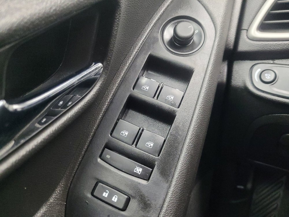 Used 2020 Chevrolet Trax LT w/ Driver Confidence Package FWD image 27