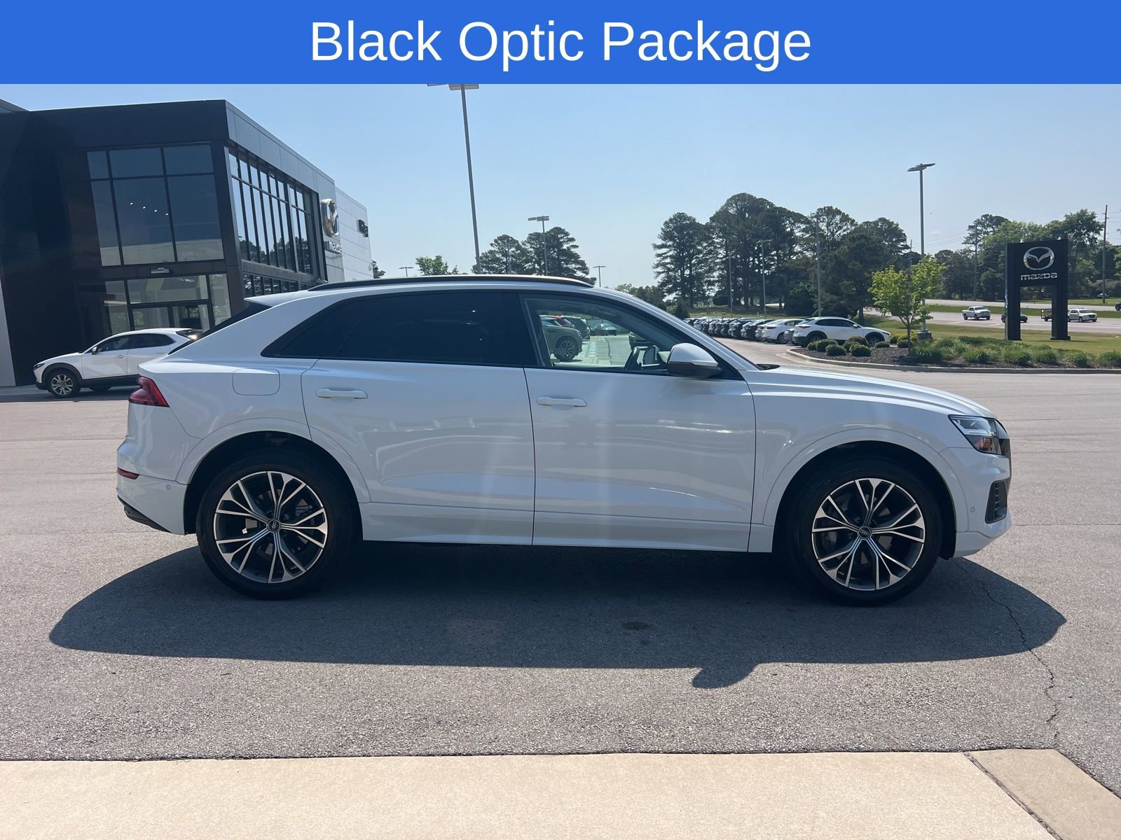 Used 2021 Audi Q8 Premium w/ Black Optic Package AWD/4WD image 4