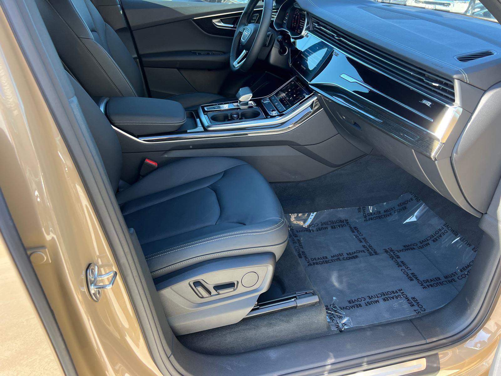 Certified 2025 Audi Q7 3.0T Premium w/ Convenience Package image 13