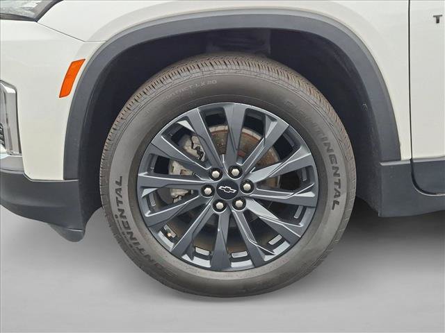 Used 2022 Chevrolet Traverse RS FWD image 24