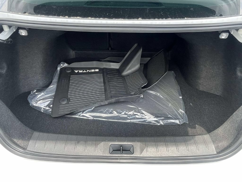 New 2026 Nissan Sentra SR w/ SR Premium Package FWD image 10