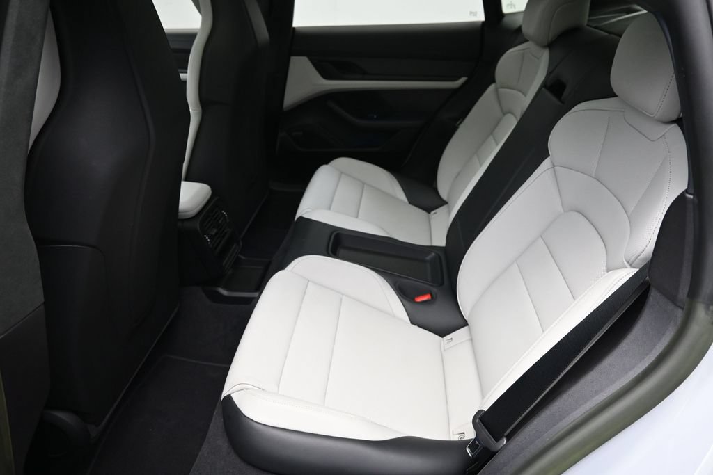 Certified 2023 Porsche Taycan GTS AWD/4WD image 7