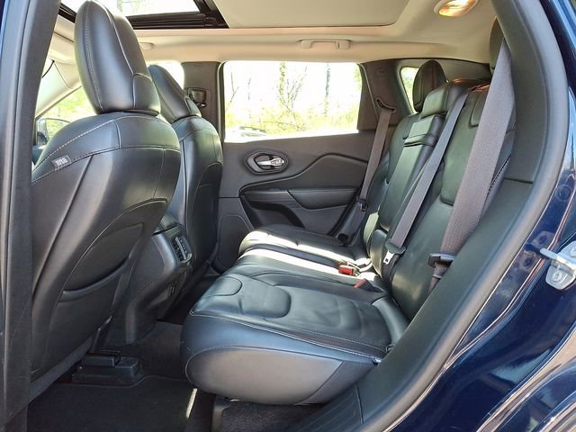 Used 2016 Jeep Cherokee Limited AWD/4WD image 11