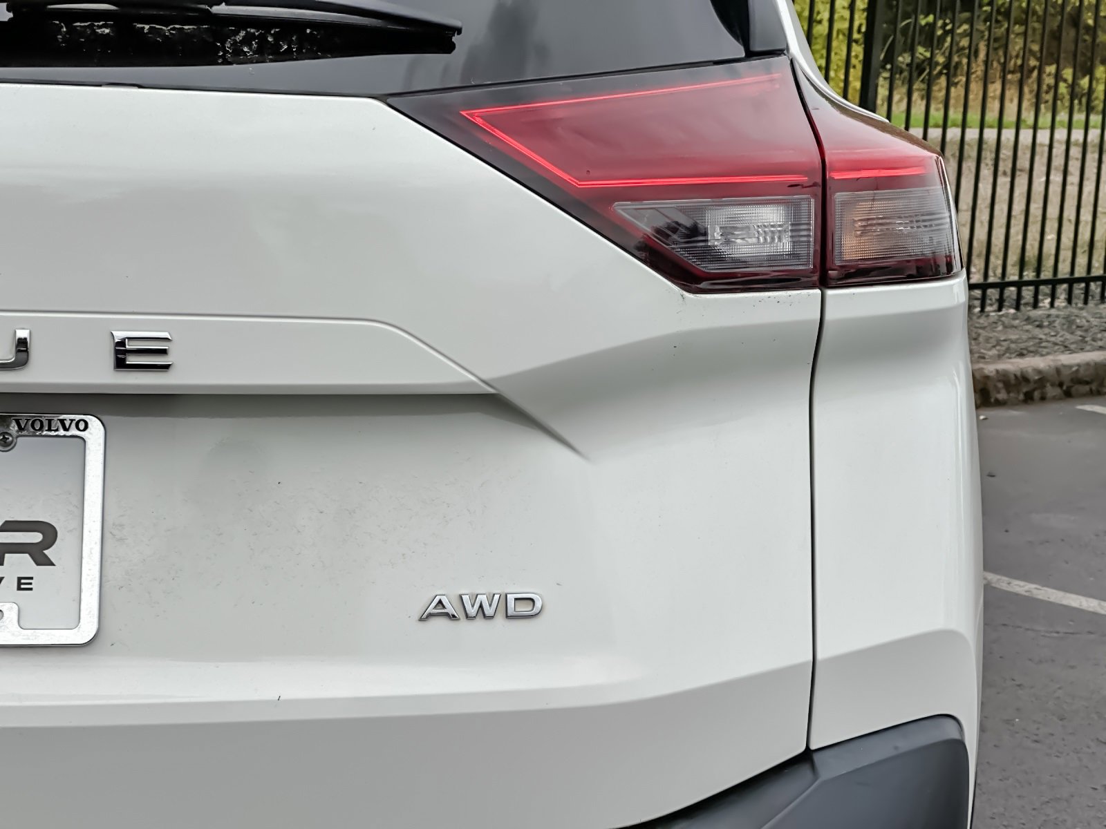 Used 2022 Nissan Rogue S image 24