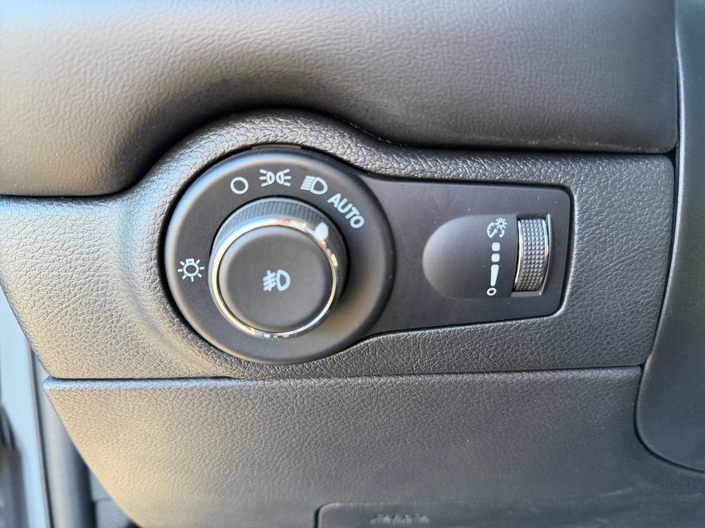 Used 2022 Dodge Durango R/T w/ Tow 'N Go Package AWD/4WD image 20