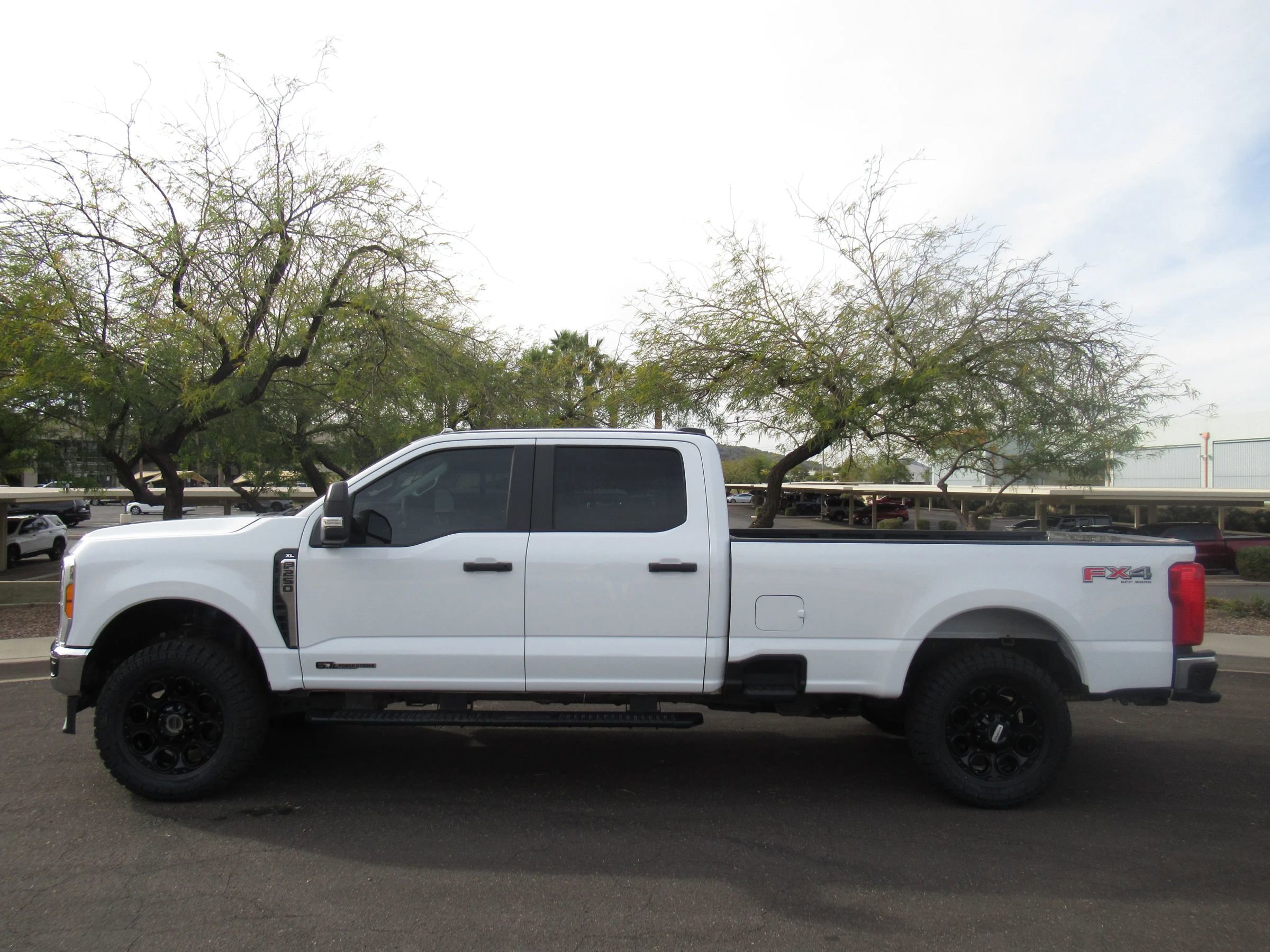 Used 2023 Ford F250 XL image 1