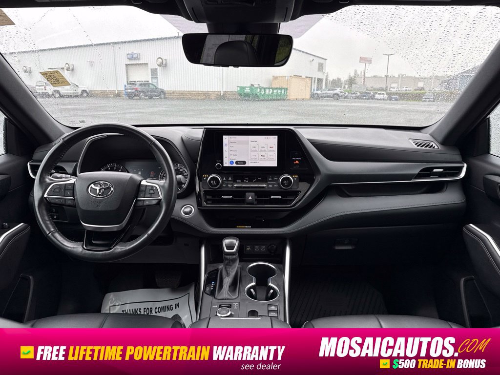 Used 2023 Toyota Highlander L AWD/4WD image 15