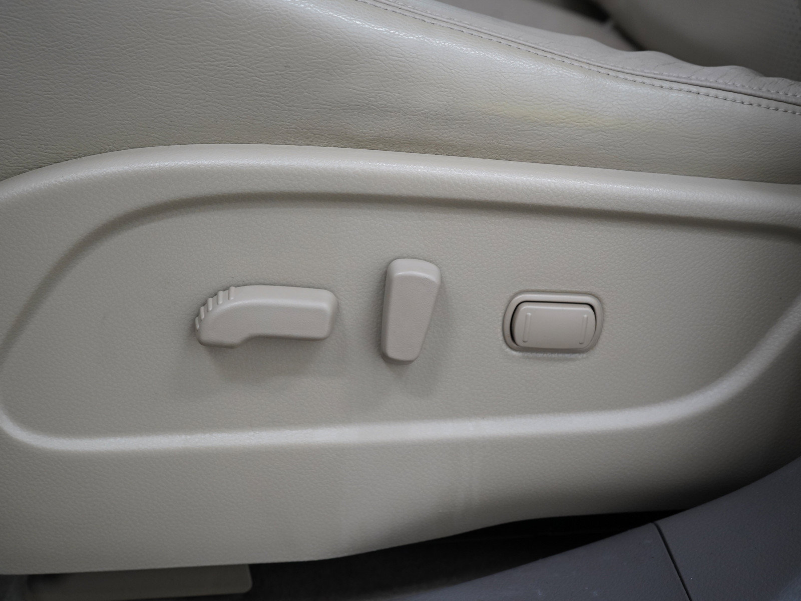 Used 2014 Nissan Murano SL AWD/4WD image 26