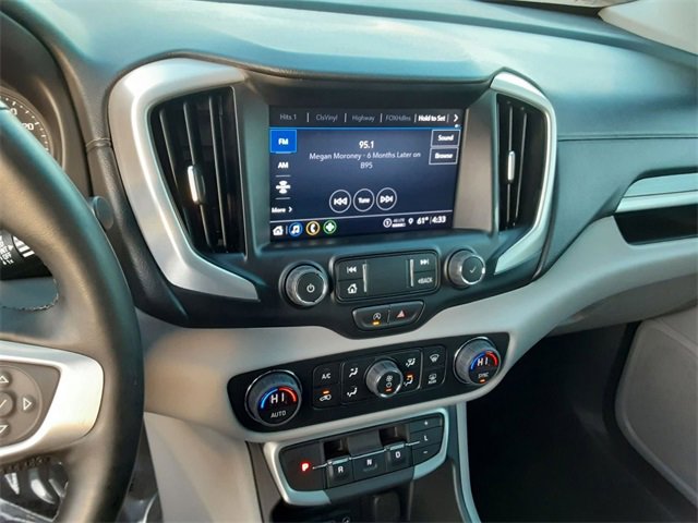 Used 2024 GMC Terrain SLT image 21