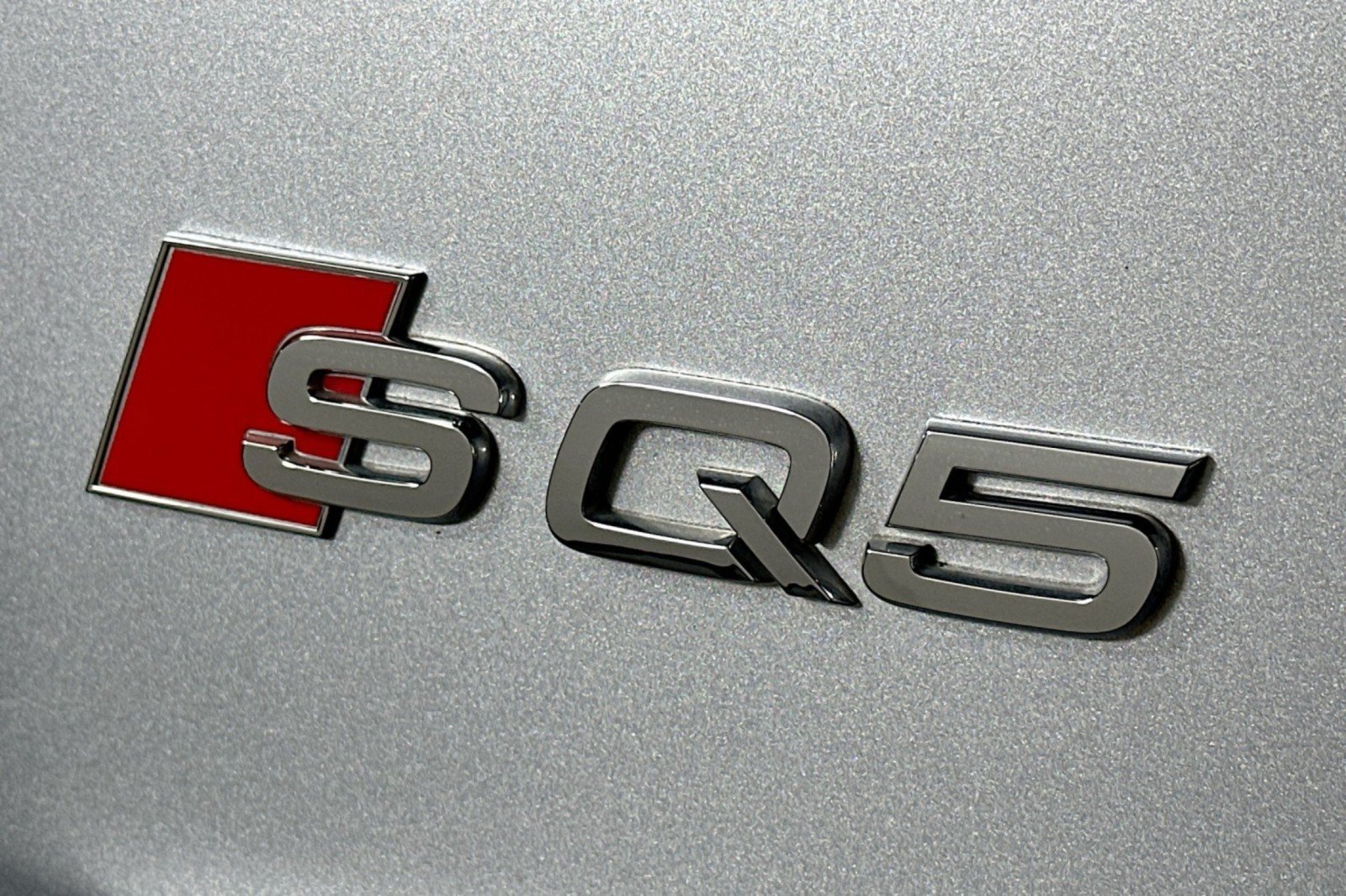 Used 2023 Audi SQ5 Prestige w/ Prestige Package AWD/4WD image 10