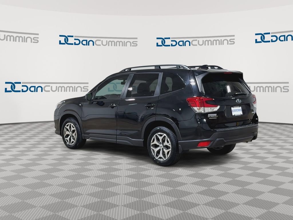 Used 2024 Subaru Forester Premium image 7