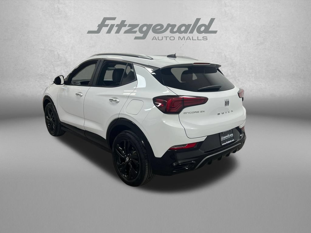 Used 2024 Buick Encore GX Sport Touring FWD image 3