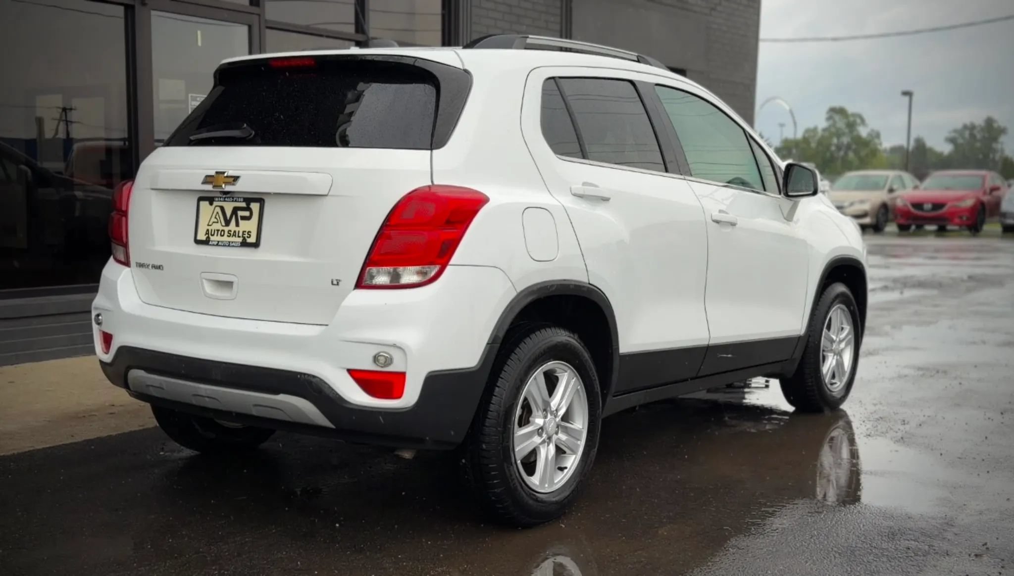 Used 2018 Chevrolet Trax LT AWD/4WD image 2