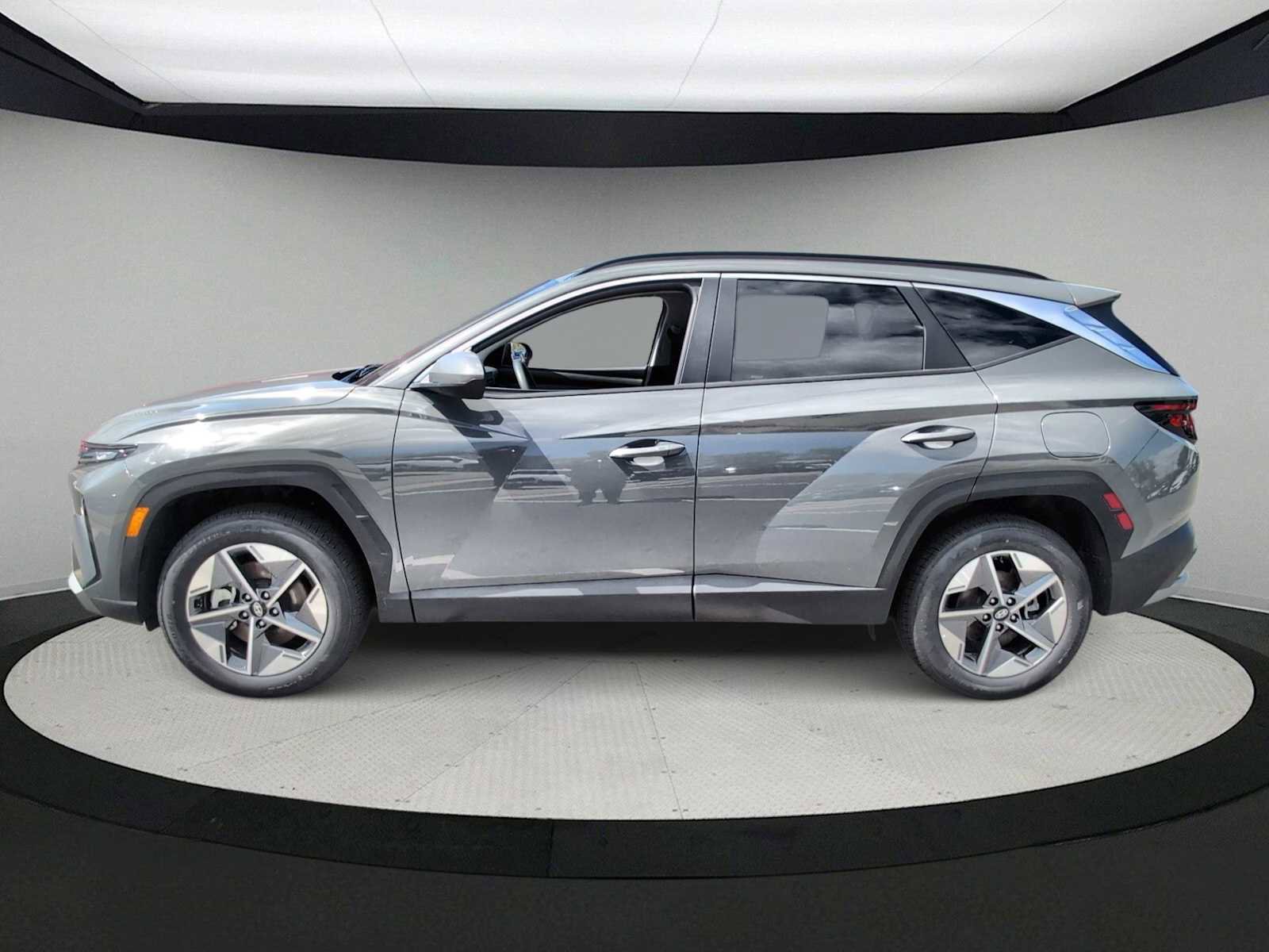 Used 2025 Hyundai Tucson SEL AWD/4WD image 5